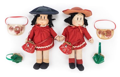 Lot 572 - Dolls.