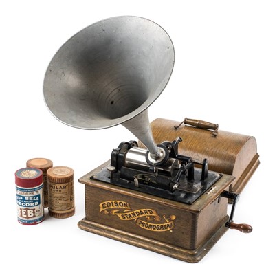 Lot 674 - Phonograph.