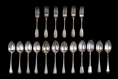 Lot 101 - Flatware.