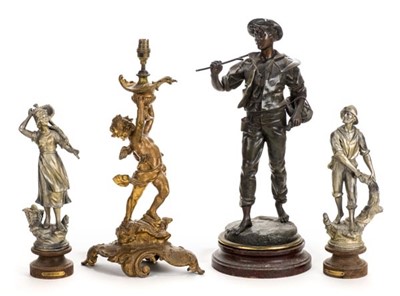Lot 33 - Ornaments.