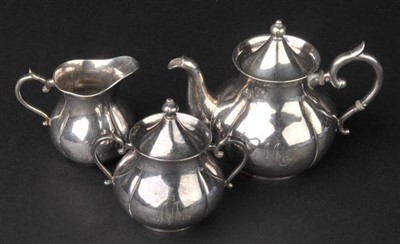 Lot 132 - Tea Set.