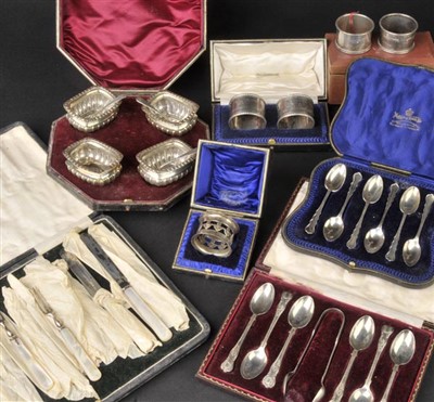 Lot 117 - Mixed Silver.