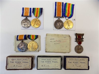 Lot 985 - Medals.