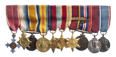 Lot 989 - Medals.