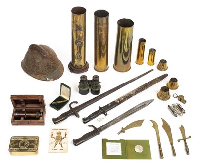 Lot 913 - Mixed Militaria.