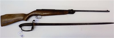 Lot 915 - Officer's Sword.