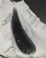 Lot 965 - Ponting, Herbert George, 1871-1935