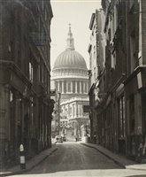 Lot 987 - Twentieth Century Photography.