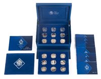 Lot 77 - Royal Mint.