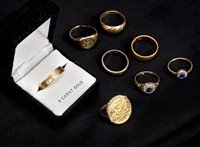 Lot 84 - Gold Rings.