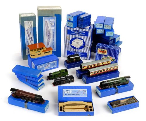 Lot 14 - Hornby Dublo.