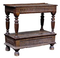 Lot 115 - Buffet.