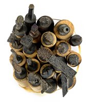 Lot 7 - Decorative finishing tools.