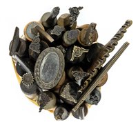 Lot 27 - Decorative finishing tools.