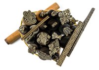 Lot 12 - Decorative finishing tools.