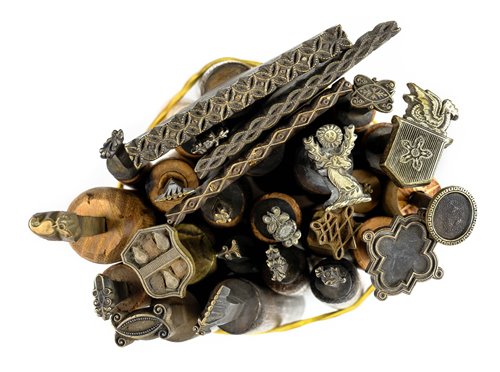 Lot 23 - Decorative finishing tools.