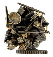 Lot 24 - Decorative finishing tools.