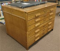 Lot 70 - Plan chest.