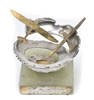Lot 128 - Gliders.