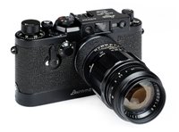 Lot 389 - Very rare black Leica IIIg camera.