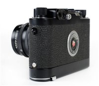 Lot 389 - Very rare black Leica IIIg camera.