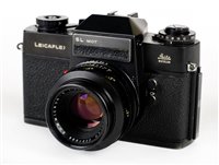 Lot 420 - Leicaflex SL MOT 35mm SLR camera with Summicron-R 50mm f/2 lens.