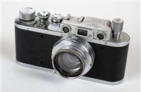 Lot 375 - Leica IIc rangefinder (1938) with Summar 50mm f/2 lens.