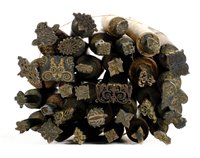 Lot 5 - Decorative finishing tools.