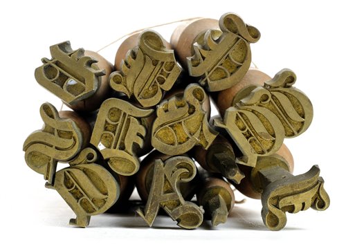 Lot 18 - Handle letters.