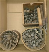 Lot 21 - Handle letters.