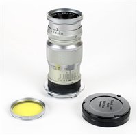 Lot 356 - Leica (Leitz) Elmar 90mm f/4 chrome lens for M-series.