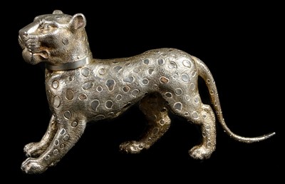 Lot 49 - Silver. A modern silver leopard by W.V., London 1970