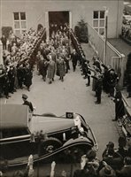 Lot 48 - Edward VIII (King of Great Britain, 1894-1972). Two vintage press photographs, 1937