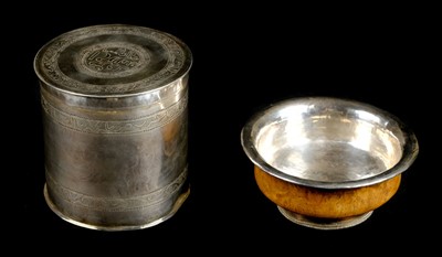 Lot 51 - Silver. An early 20th century white metal box, circa 1930s