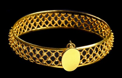 Lot 1 - Bangle. A Continental 18ct gold ladies bangle
