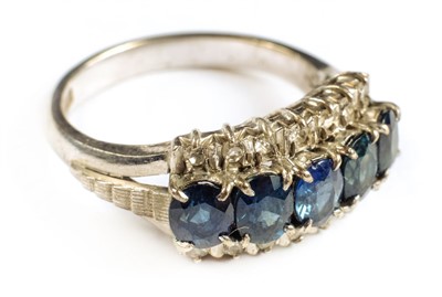 Lot 24 - Ring. An 18ct white gold ring