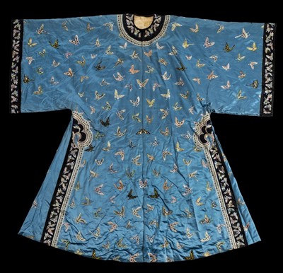 Lot 143 - Chinese Robe. A Chinese silk robe from the family of Sir Thomas Francis Wade, mid-late 19th century