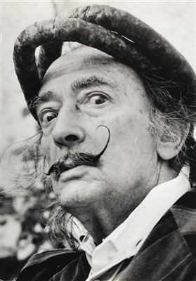 Lot 193 - Dali (Salvador, 1904-1989). Portrait of Dali's head, gelatin silver print, September 1974