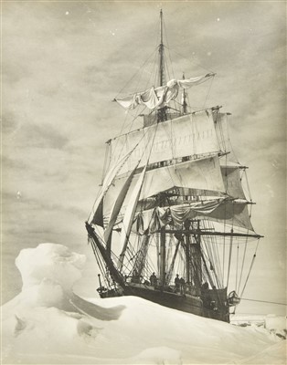 Lot 181 - Antarctica. Ponting (Herbert George). Nine photographs of the British Antarctic Expedition 1910-1913
