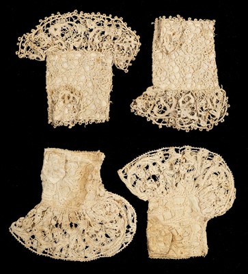 Lot 139 - Children's Clothes. A pair of lace infant's mittens, probably English, 17th century