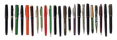 Lot 60 - Fountain pens. A collection of vintage fountain pens and propelling pencils