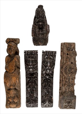 Lot 63 - Oak carvings. A pair of 18th century oak caryatids