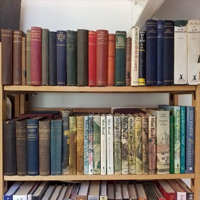 Lot 234 - Fiction. A large collection of modern fiction