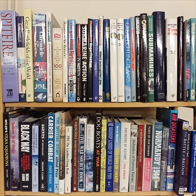 Lot 425 - Aviation & Military.  A large quantity of modern aviation & military reference