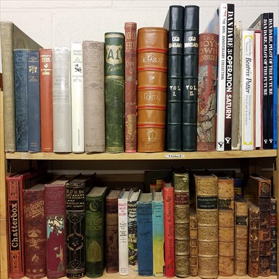 Lot 829 - Illustrated Literature. A large collection of 20th century illustrated & juvenile literature