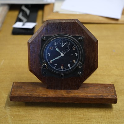 Lot 3 - Aircraft clock. WWII aircraft clock by Carley & Clemence Ltd