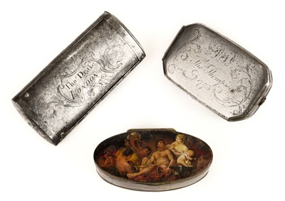 Lot 153 - Snuff box. A George III navette papier mache snuff box