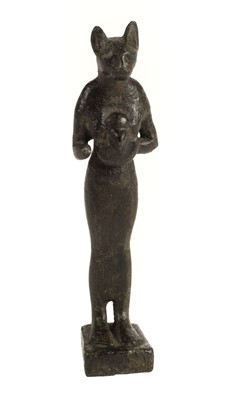 Lot 256 - Ancient Egypt. An Egyptian bronze cat 500BC - 1st Century AD