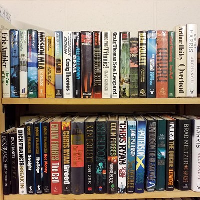 Lot 718 - Modern Fiction. A large collection of modern & 1st edition fiction