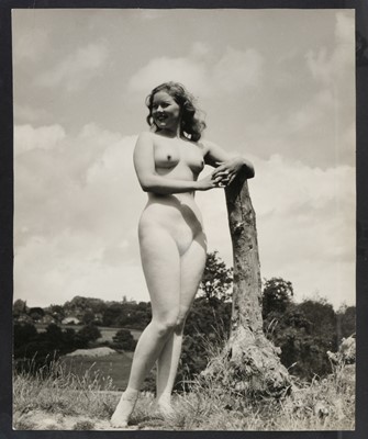 Lot 45 - Female Nudes. A group of 32 vintage gelatin silver print photographs by Stephen Glass, c. 1940/1950s
